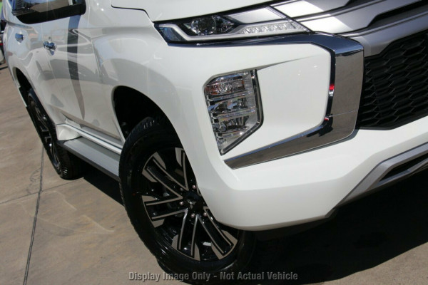 2024 Mitsubishi Pajero Sport QG GLS SUV Image 2