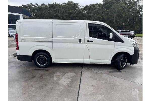 2021 Toyota HiAce GDH300R Van