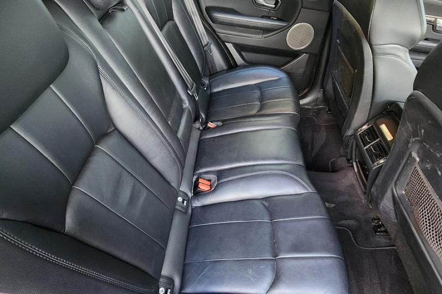 2017 Land Rover Range Rover Evoque L538 TD4 150 SE SUV Image 11