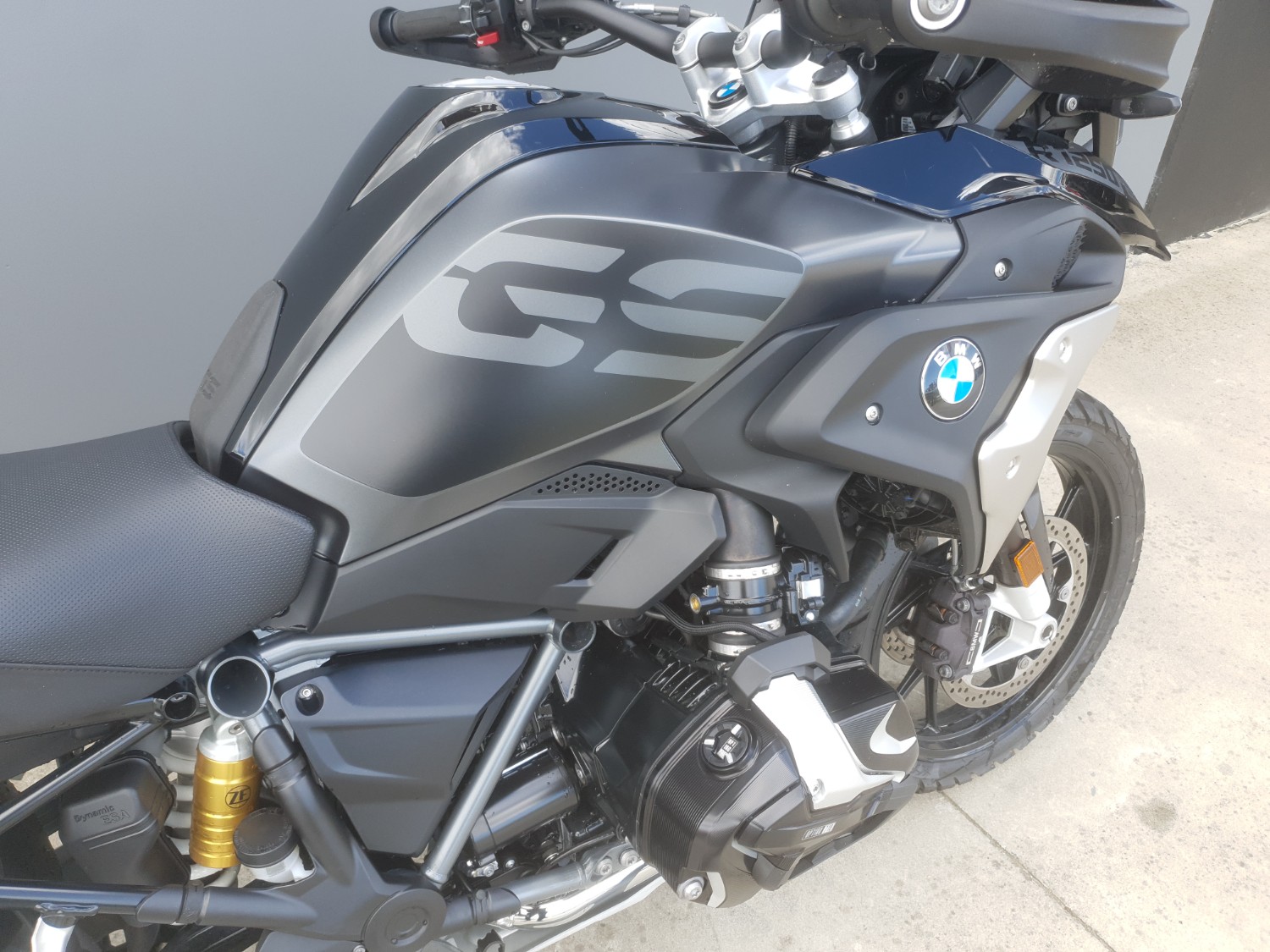2020 BMW R 1250 GS Triple Black Motorcycle Image 6