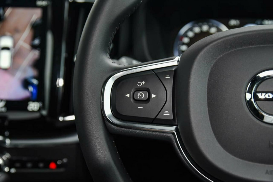 2019 MY20 Volvo XC60 UZ MY20 T5 AWD Momentum Suv Image 16