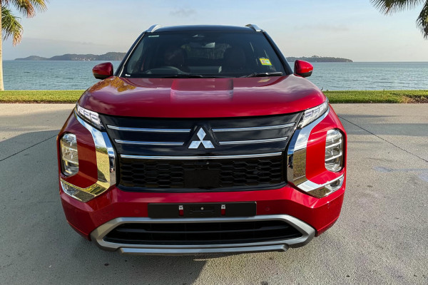 2026 Mitsubishi Outlander ZM Exceed Tourer SUV Image 2