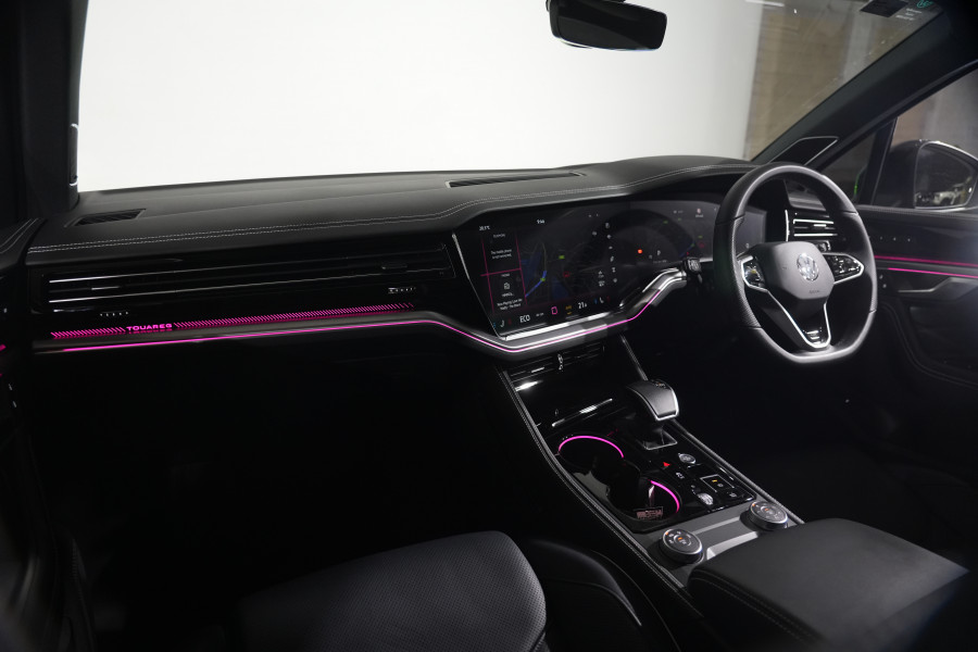2024 Volkswagen Touareg 210TDI R-Line SUV Image 11