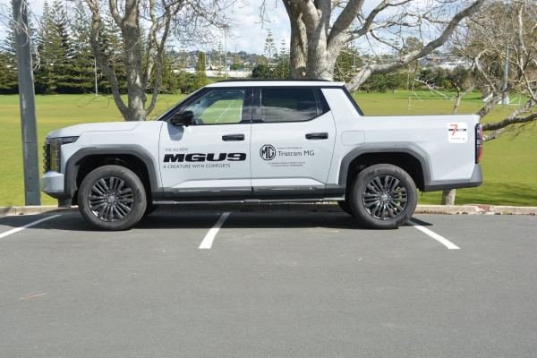 2025 MG U9 Explore Pro Ute Image 5