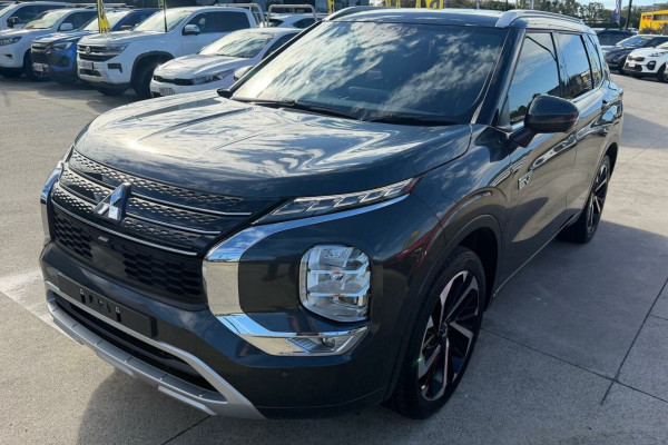 2024 Mitsubishi Outlander ZM PHEV Exceed Tourer SUV Image 7