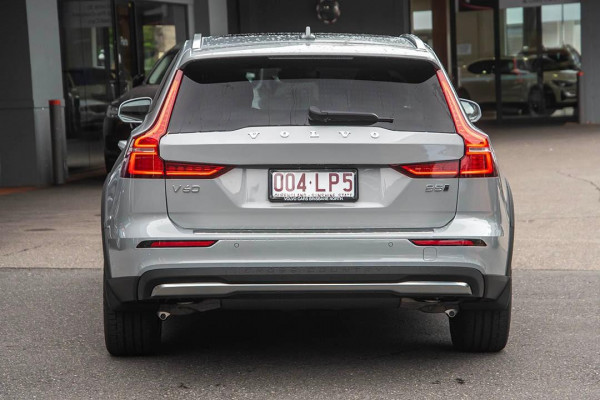 2023 MY24 Volvo V60 Cross Country Z Series Ultimate B5 Bright Wagon Image 5