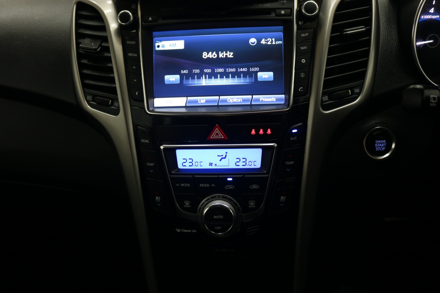 2016 Hyundai I30 GD3 SERIES II MY16 SR Hatchback Image 12