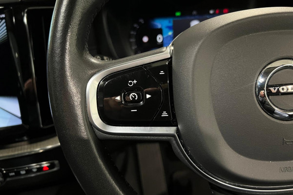 2022 Volvo XC60 UZ B5 Inscription SUV Image 14