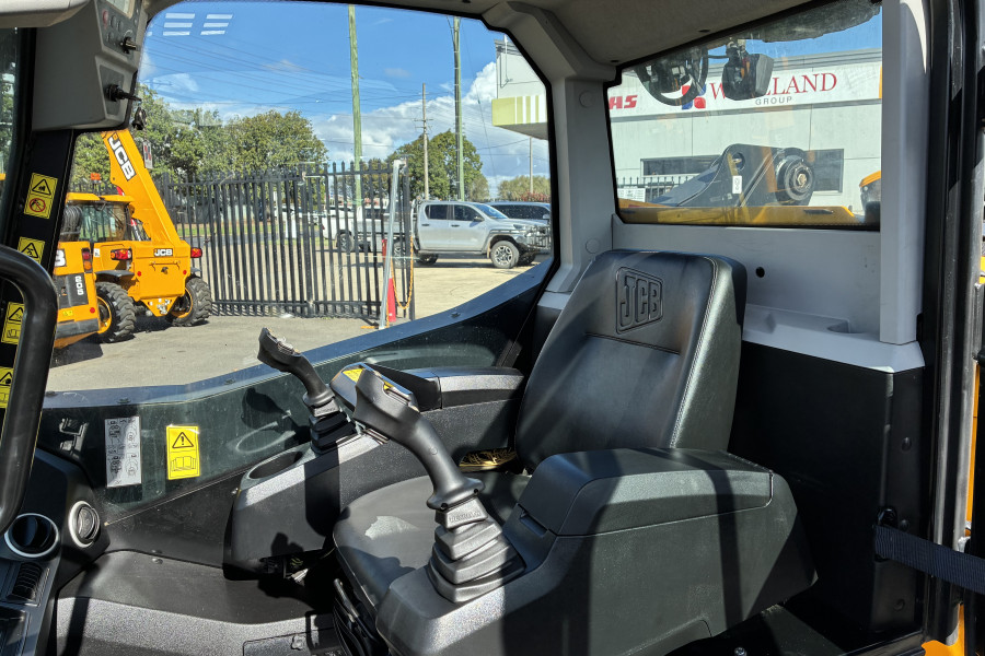 2020 JCB 215 SKID STEER LOADER Wheeled Skidsteer Loader Image 6