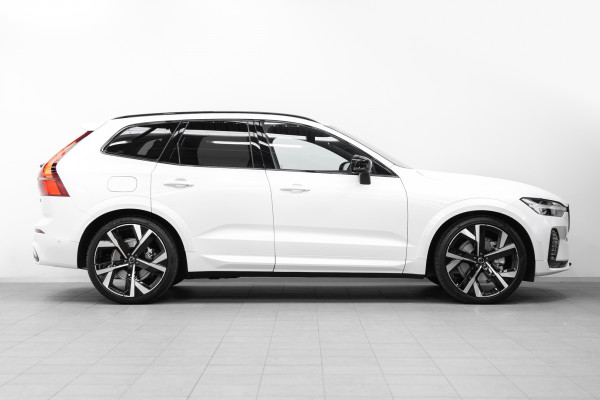 2026 Volvo XC60 UZ B5 Ultra Dark 2L Petrol Hybrid AWD SUV Image 3