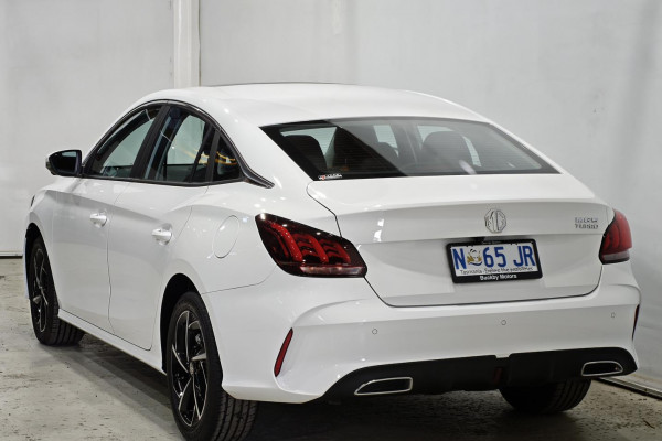 2024 MG MG5 AP32 Essence Sedan Image 4