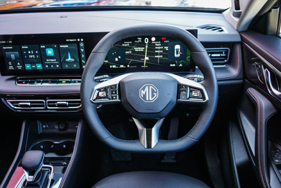 2025 MG HS AS33 Essence SUV Image 7