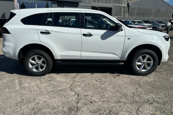 2026 MY25.5 Isuzu MU-X RJ LS-M SUV Image 3