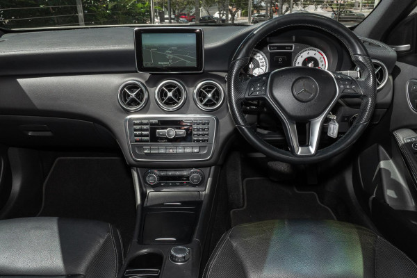 2014 Mercedes-Benz A-Class W176 A200 Hatch image 7