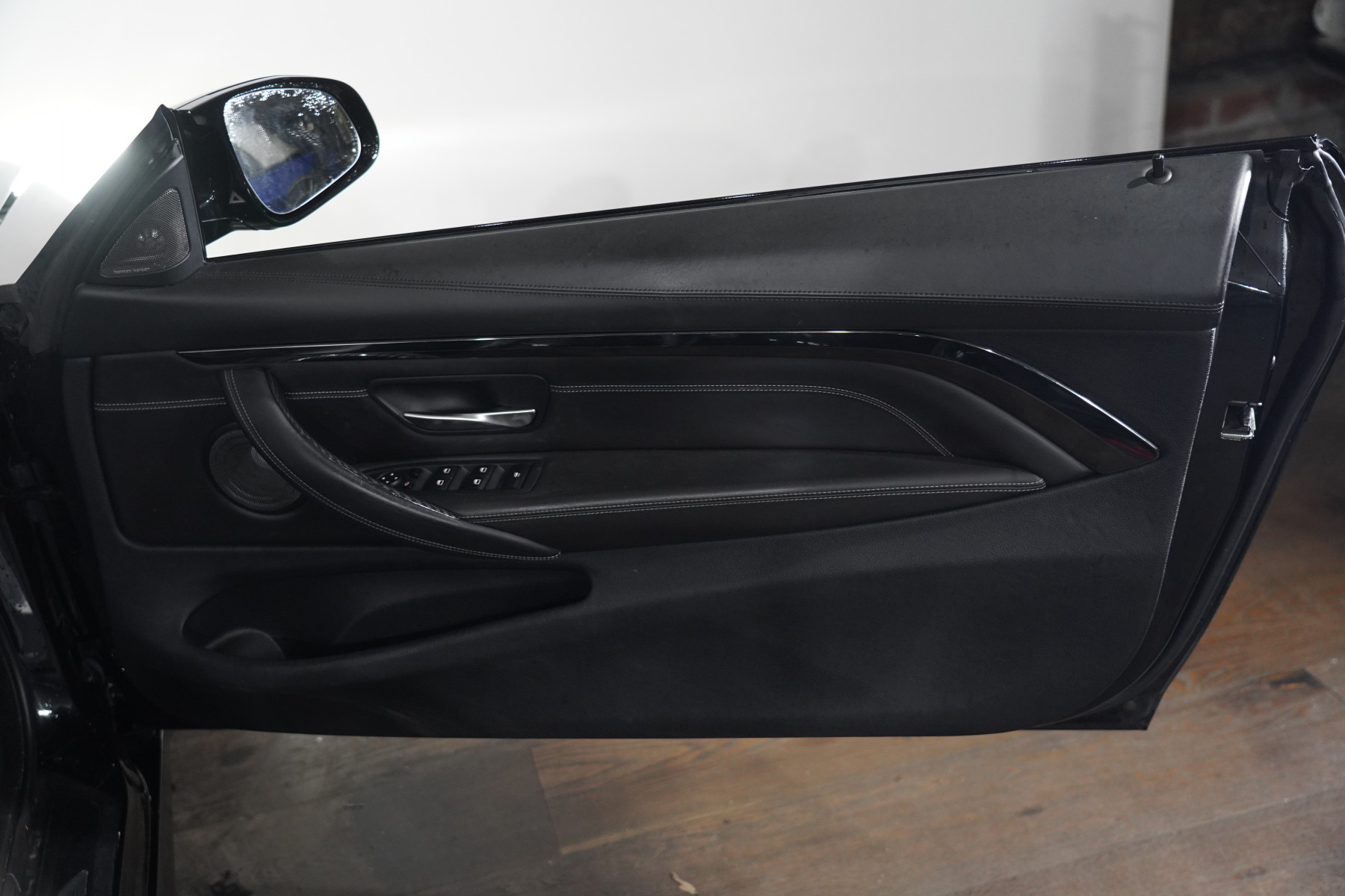 2016 BMW M4 Convertible Image 29