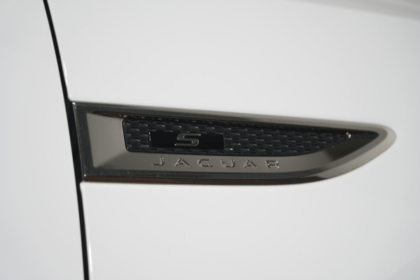 2019 Jaguar E-PACE P200 S SUV image 12