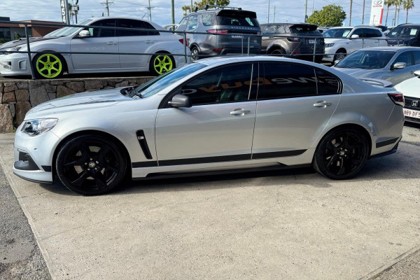 2016 HSV Clubsport Gen F2 R8 SV Black Sedan Image 9