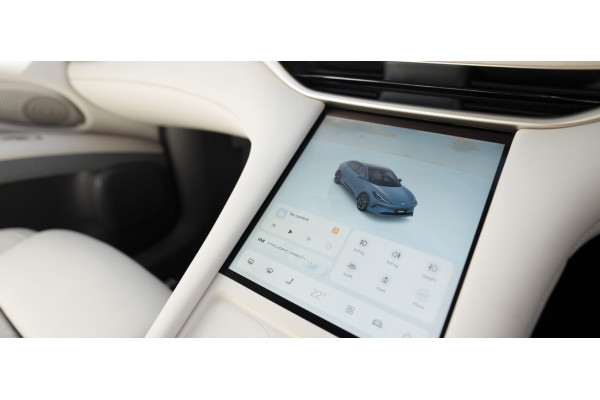 2025 MG IM6 S12L Performance SUV Image 5