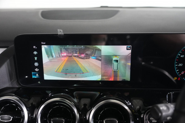2021 Mercedes-Benz B180 Hatch image 20