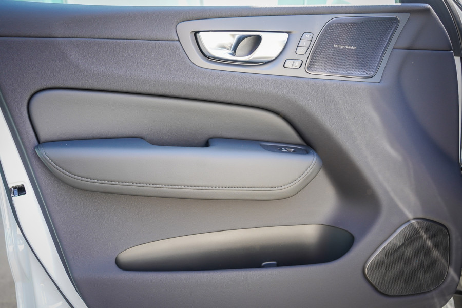 2024 MY25 Volvo XC60 UZ Plus B5 SUV Image 28
