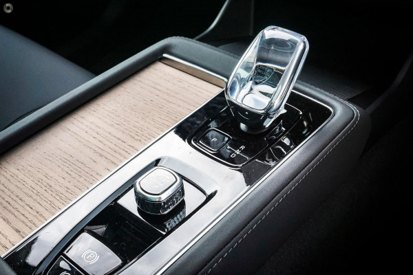2026 Volvo XC90 L Series Plus B5 Bright SUV Image 13