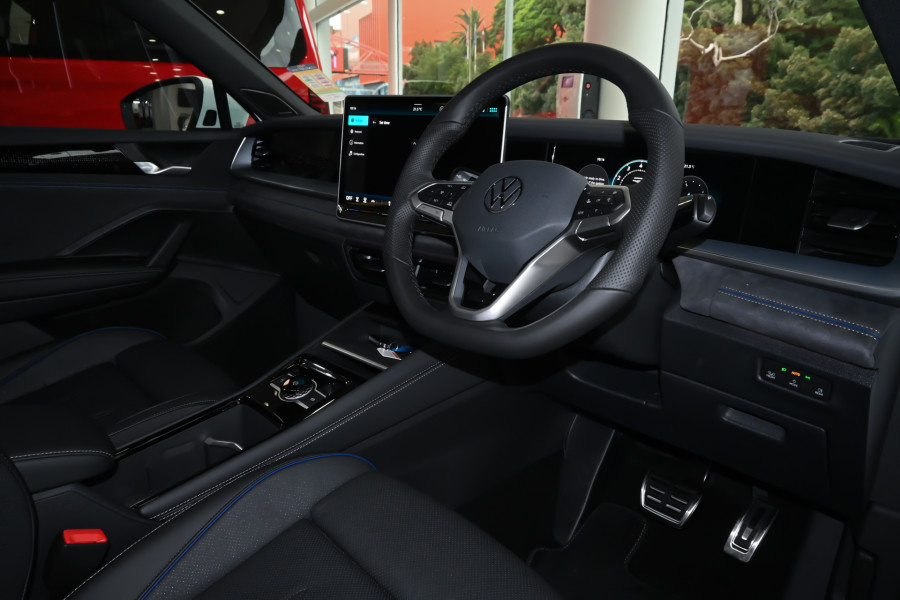 2025 MY26 Volkswagen Tayron R4 195TSI R-Line SUV