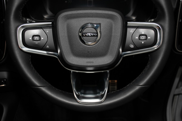 2022 Volvo XC40 XZ Recharge Pure Electric SUV Image 17