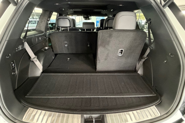 2026 Hyundai Palisade Calligraphy Black Ink SUV Image 17