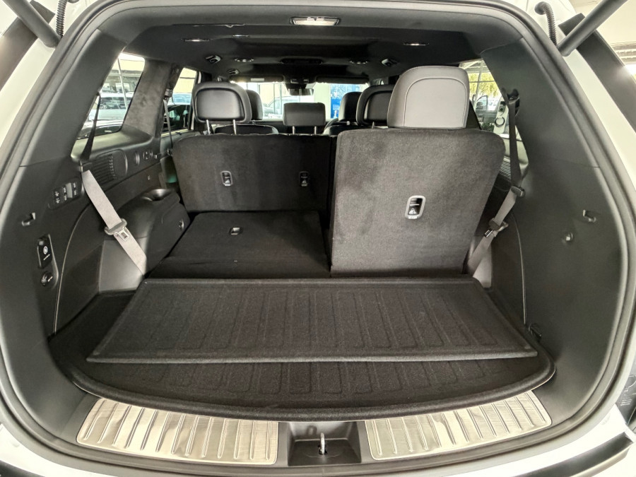 2026 Hyundai Palisade Calligraphy Black Ink SUV Image 17