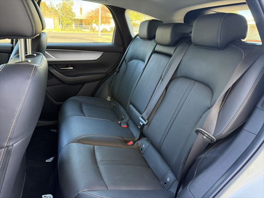 2023 Mazda CX-60 KH Series P50e GT SUV Image 11