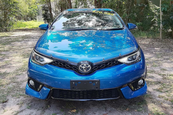 2017 Toyota Corolla ZRE182R ZR Hatch Image 2