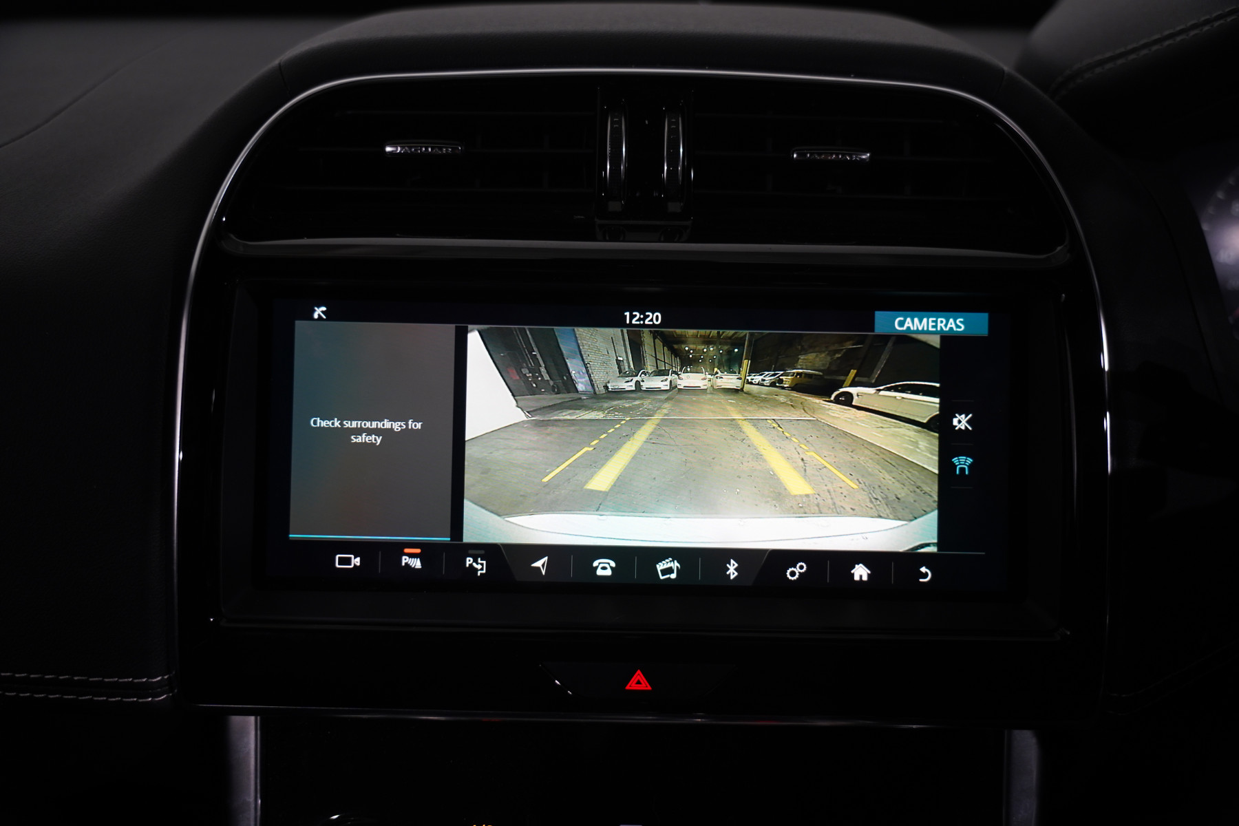 2019 Jaguar Xe P300 R-Dynamic Se (221kw) Sedan Image 20