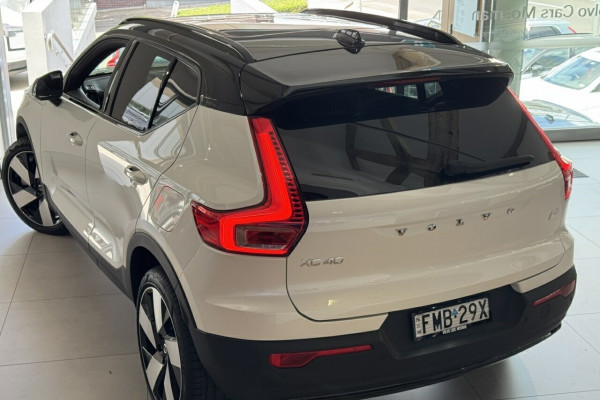 2024 Volvo XC40 XZ Recharge Twin Pure Electric SUV Image 3