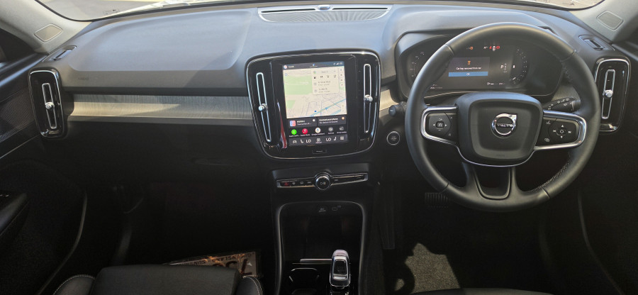 2023 Volvo XC40 XZ Ultimate B5 Dark SUV Image 16