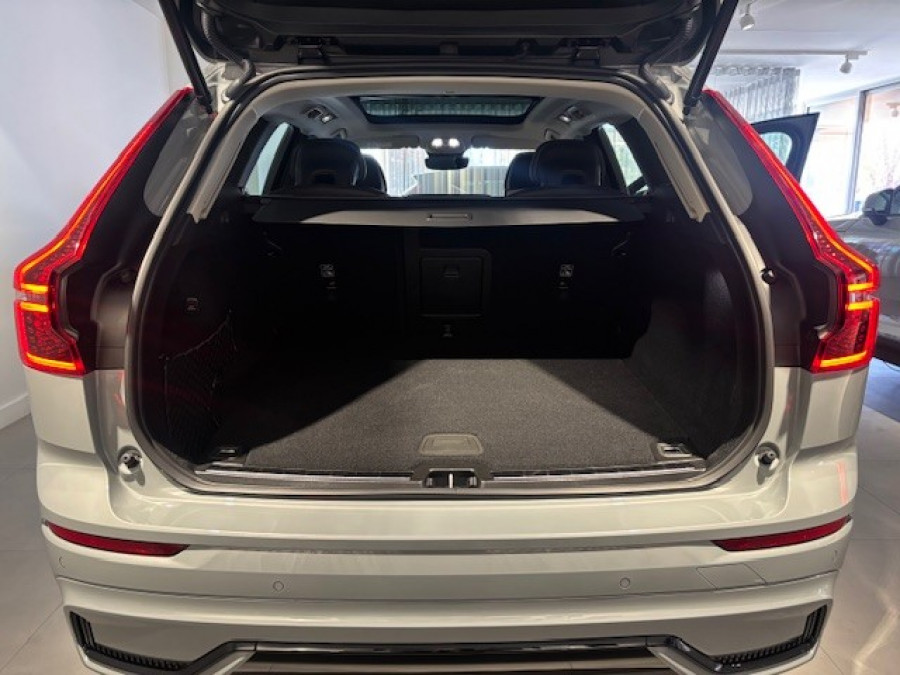 2026 Volvo XC60 UZ Ultra B5 Dark SUV Image 12