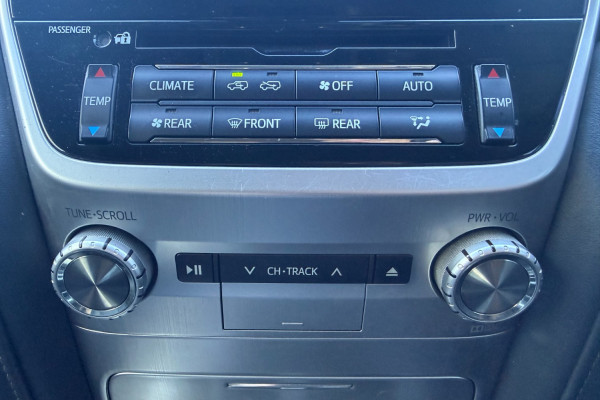 2019 Toyota LandCruiser VDJ200R Sahara SUV Image 21
