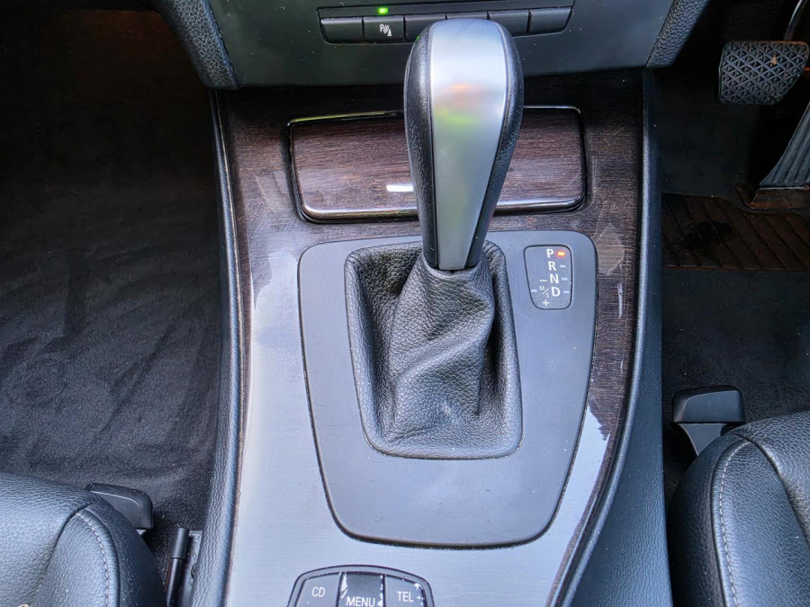 2011 BMW 3 Series E90 320i M Sport Sedan Image 19