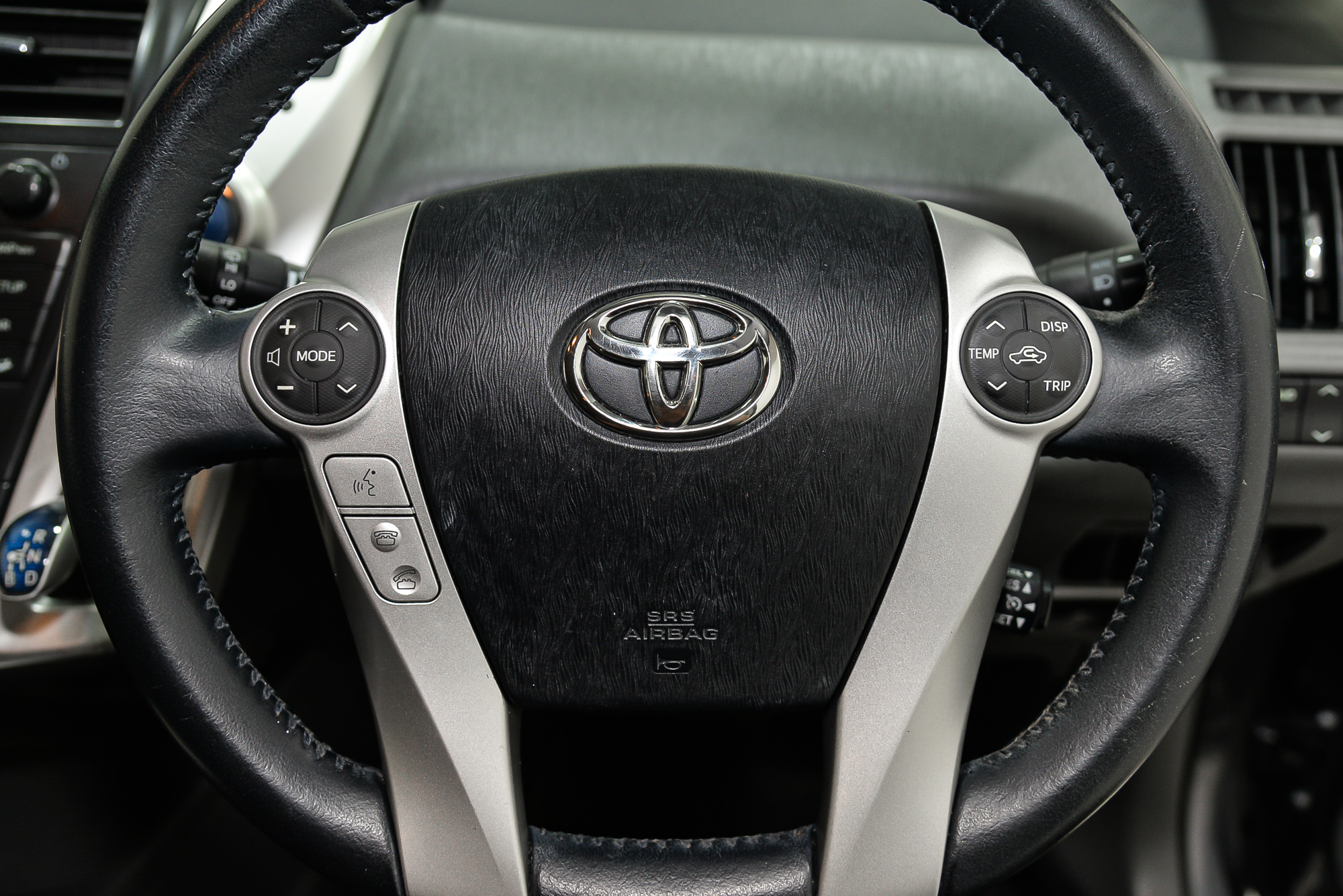 2013 Toyota Prius V Toyota Prius V Hybrid  V Hybrid Wagon Image 16