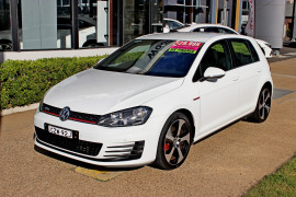 Volkswagen Golf GTI 7