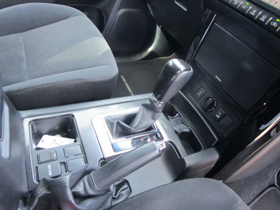 2015 Toyota LandCruiser Prado GDJ150R GXL SUV Image 9