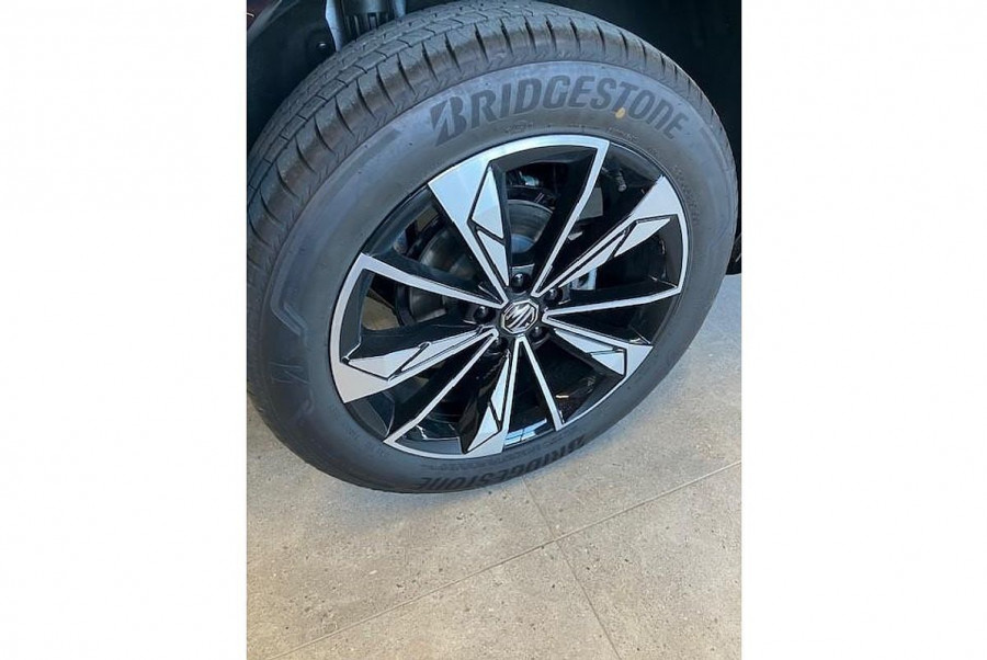 2024 MY24.5 MG HS AS33 Essence SUV Image 7