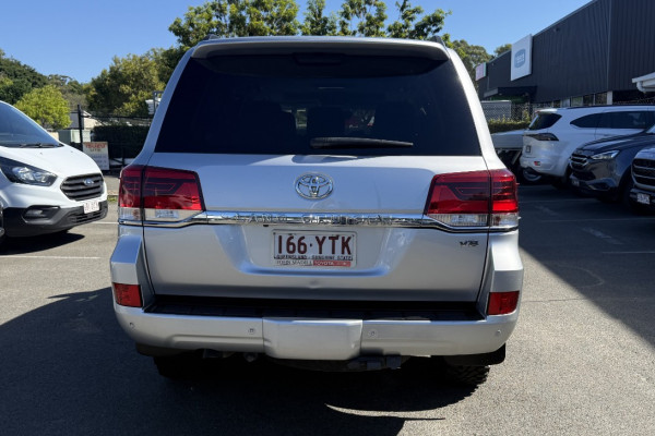2019 Toyota LandCruiser VDJ200R VX SUV Image 8