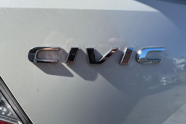 2018 Honda Civic 10th Gen VTi Hatch Image 12