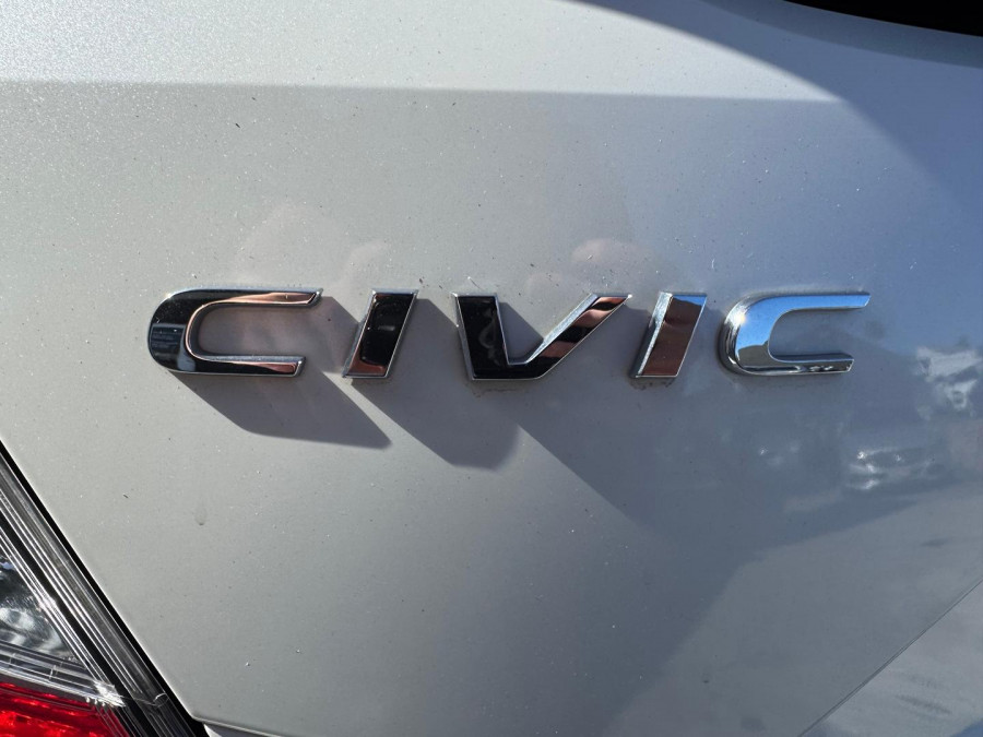 2018 Honda Civic 10th Gen VTi Hatch Image 12