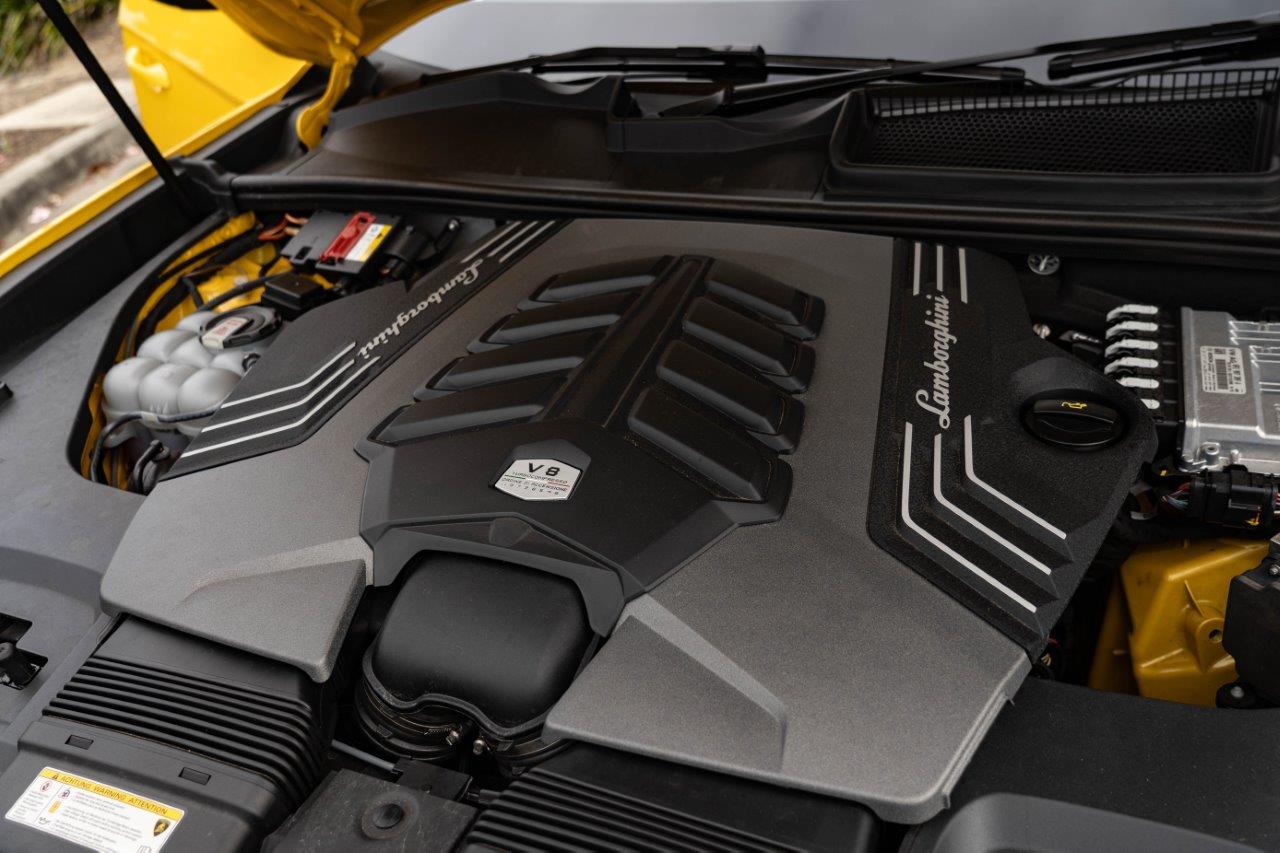 2022 Lamborghini Urus SUV Image 14