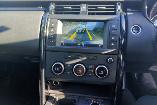 2017 Land Rover Discovery Series 5 SE SUV Image 11