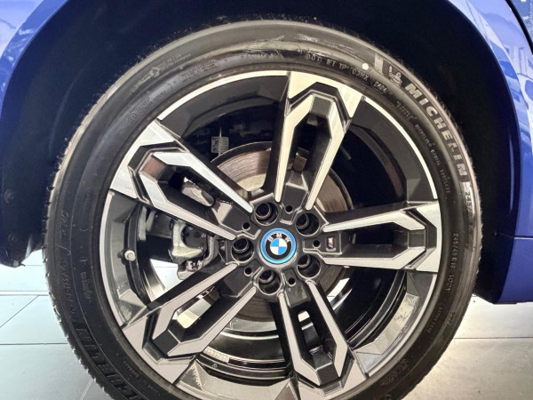 2025 BMW iX2 U10 eDrive20 M Sport SUV image 8