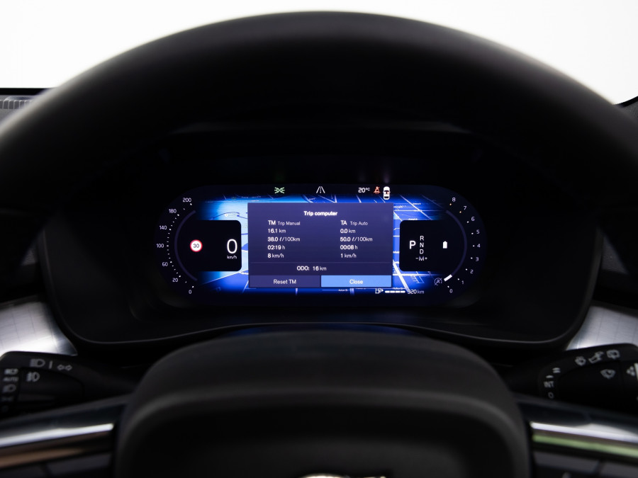 2026 Volvo XC40 XZ Ultra B4 Dark SUV Image 18