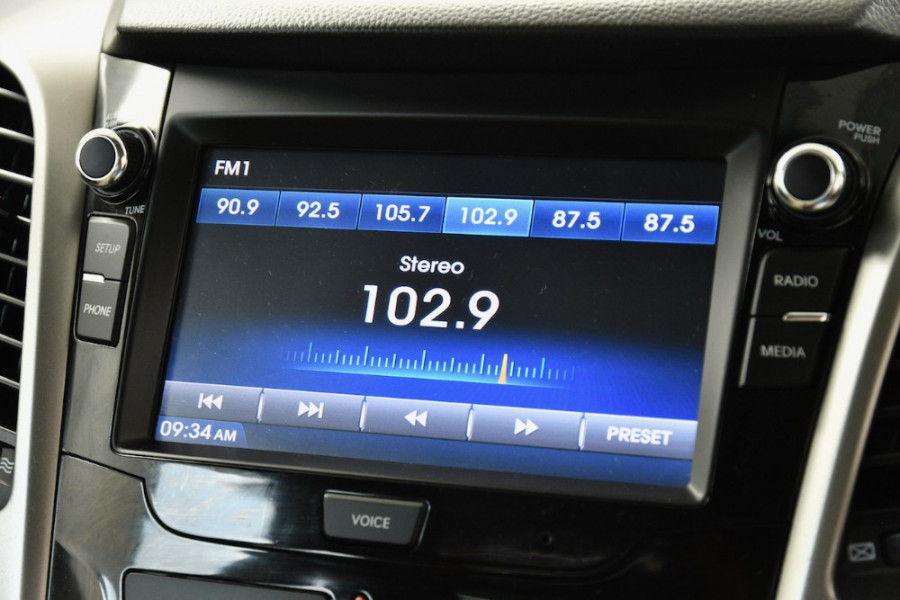 2016 MY17 Hyundai i30 GD4 Series II Active X Hatchback Image 16