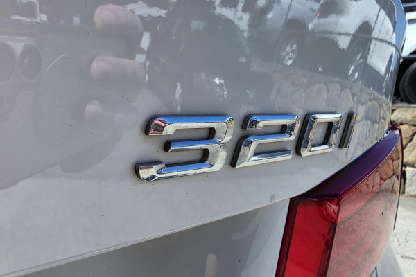 2016 BMW 3 Series F30 LCI 320i Sport Line Sedan Image 15
